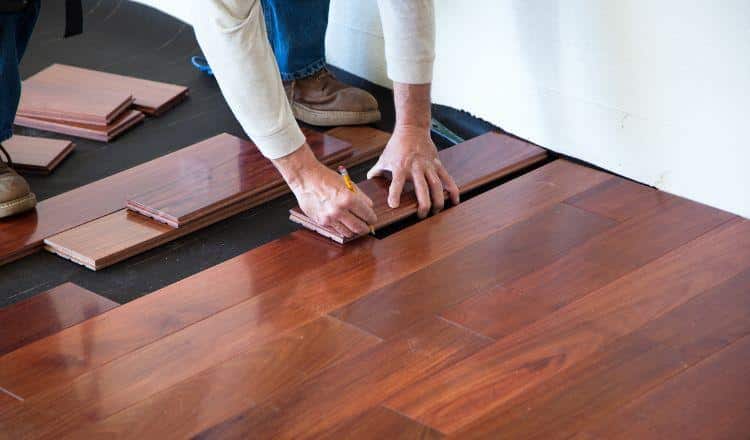 8 Tiêu Chí Chọn Mua Sàn Gỗ Công Nghiệp